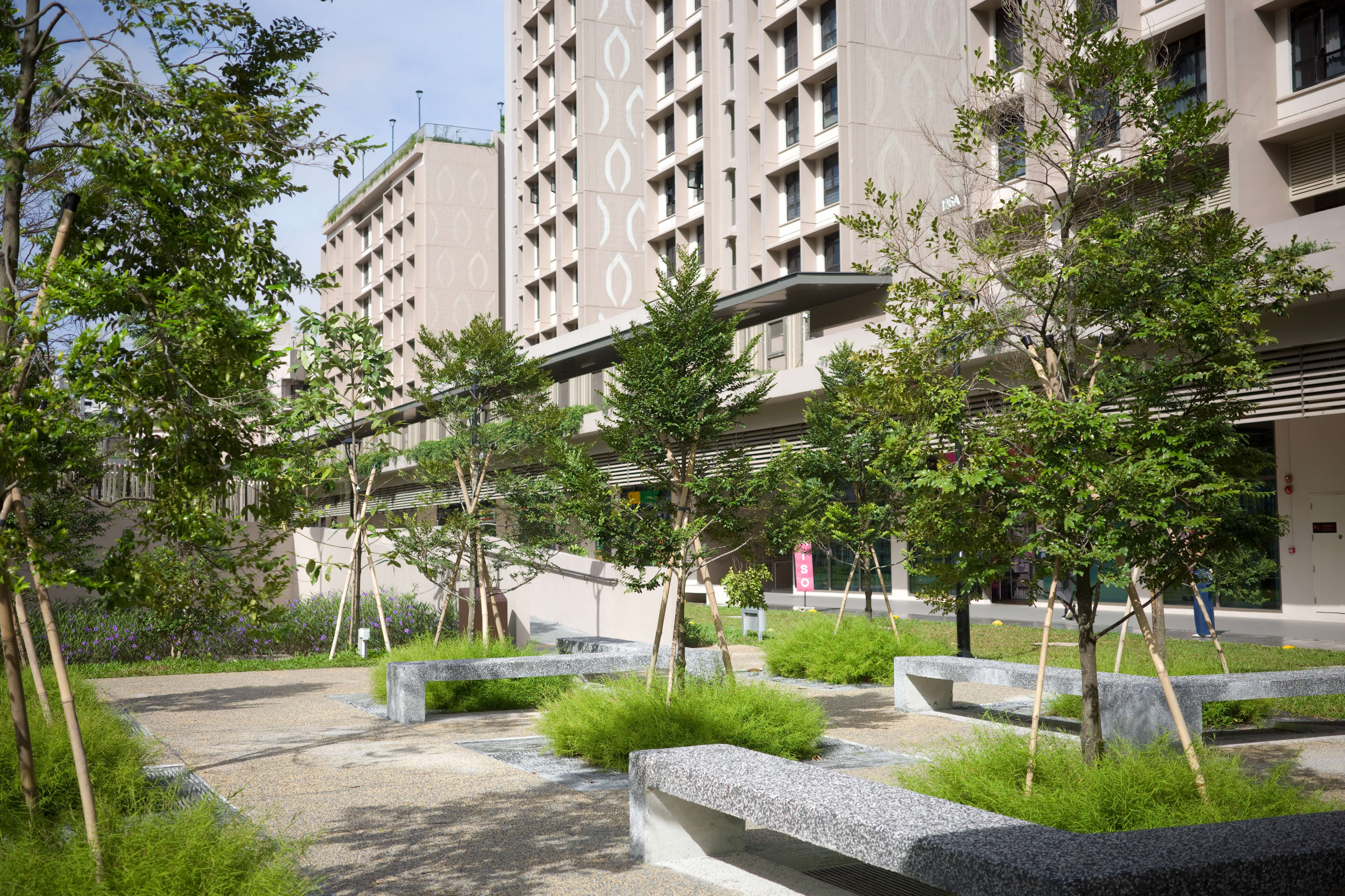 NE Gateway Plaza